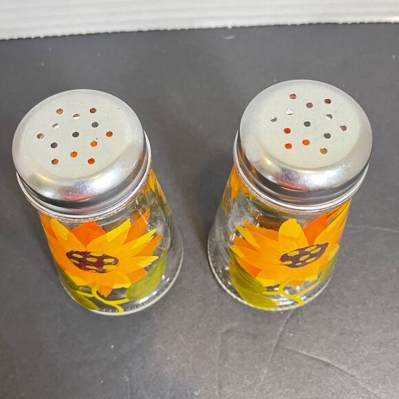 Vintage Glass Sunflower Salt & Pepper Shakers Hand-Painted Design With Metal Lid - Picture 4 of 9